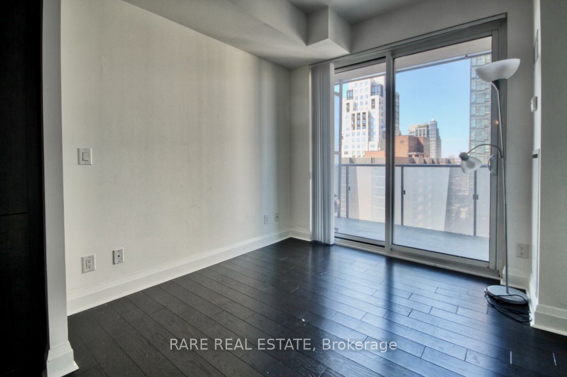 1080 Bay St, unit 3709 for rent