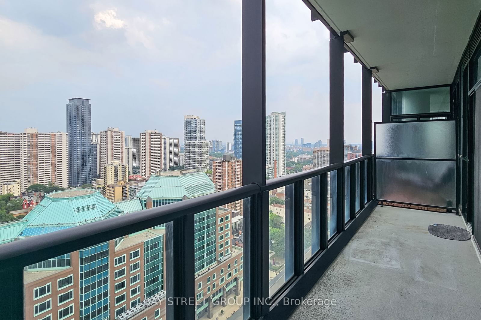 101 Charles St E, unit 2211 for rent