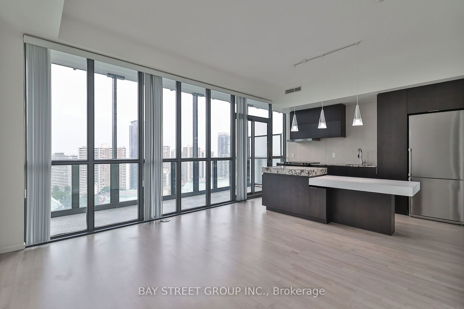 101 Charles St E, unit 2211 for rent