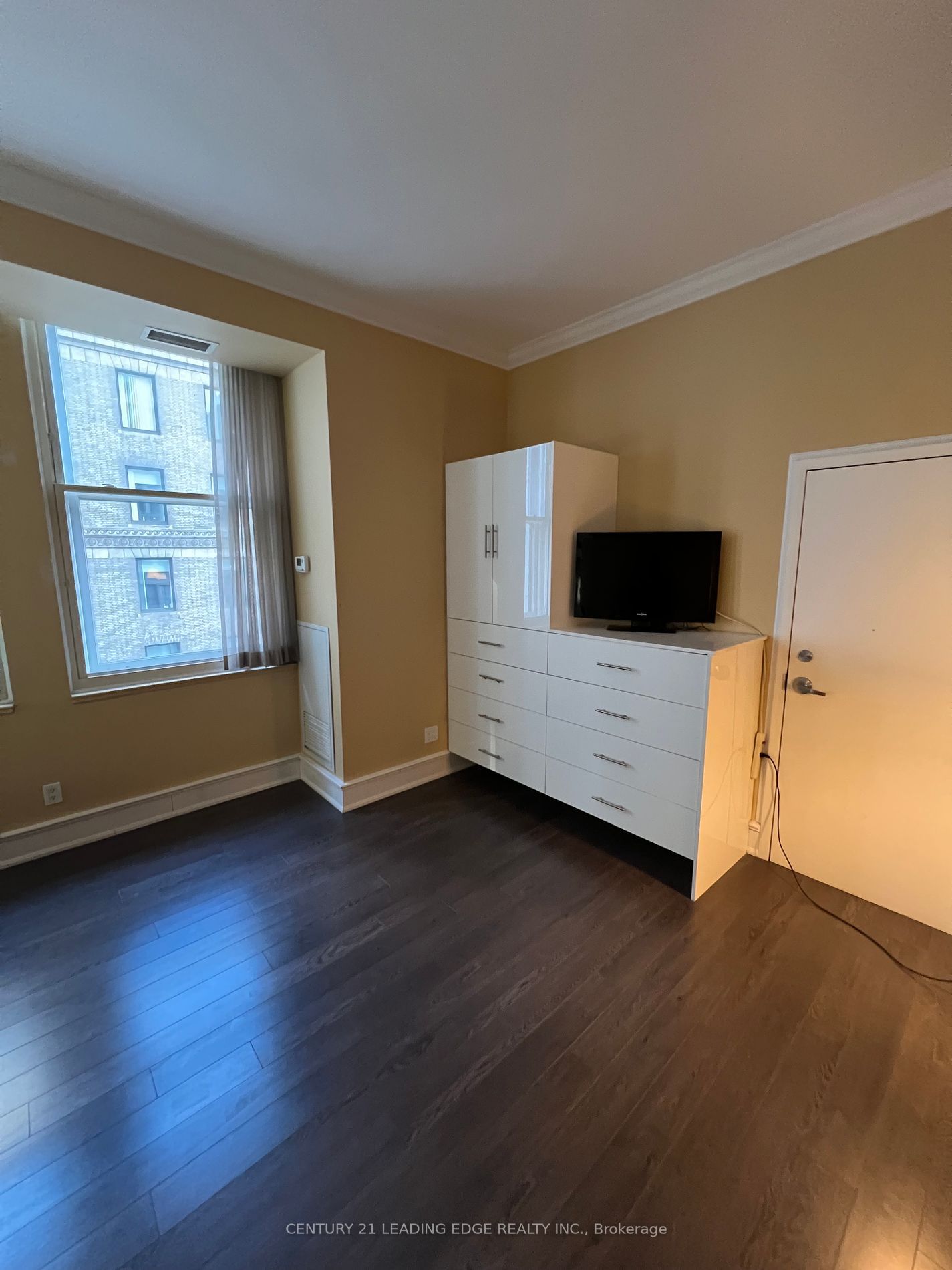 1 KING St W, unit 1013 for rent