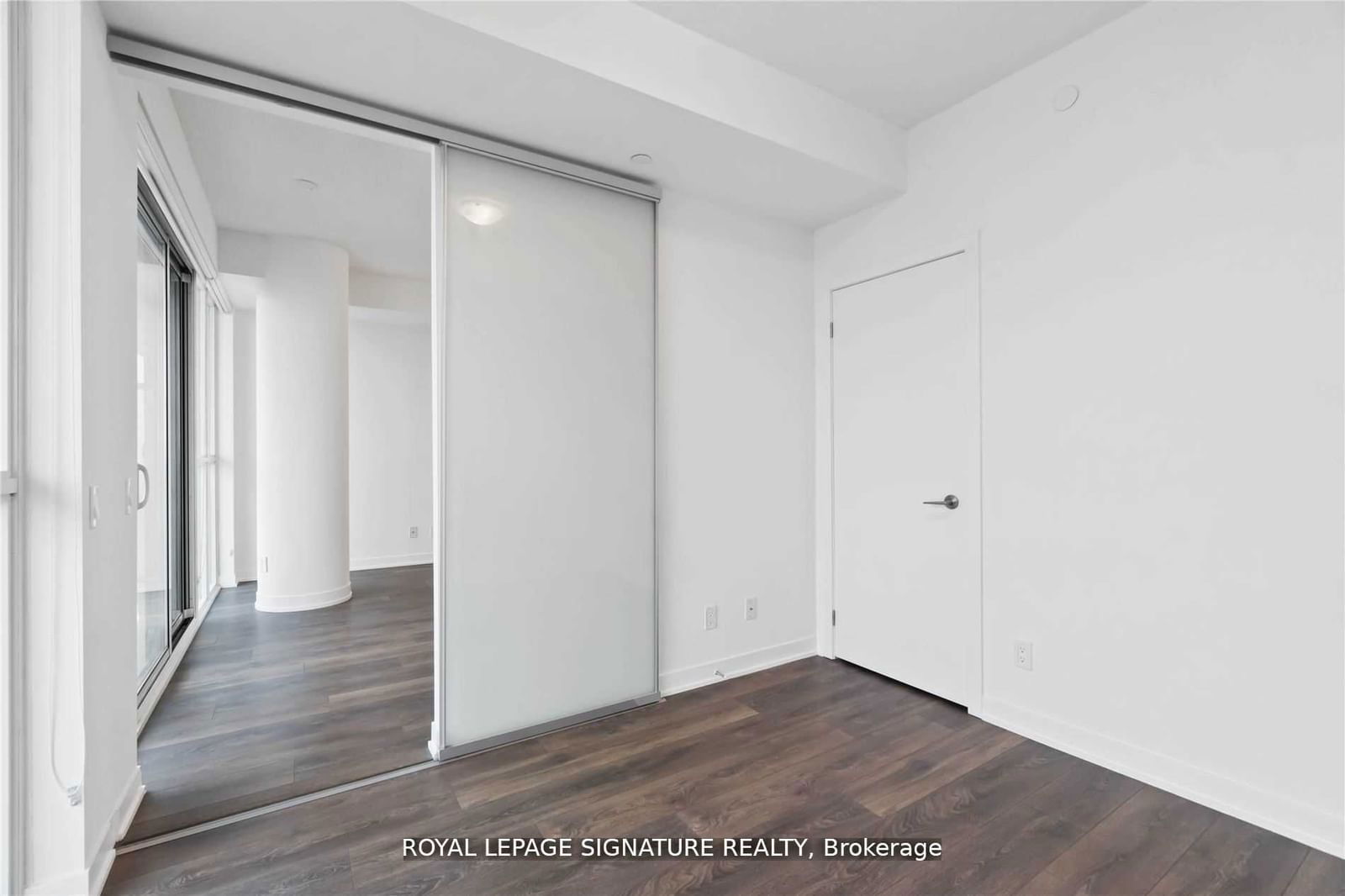 87 Peter St, unit 1708 for rent