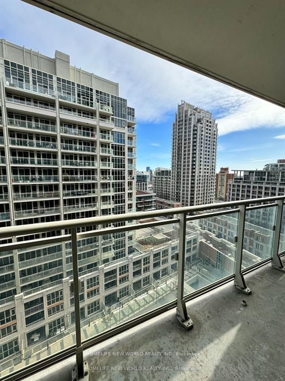 35 Bastion St, unit 1602 for rent