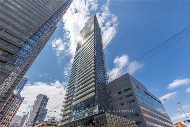 832 Bay St, unit 4103 for rent