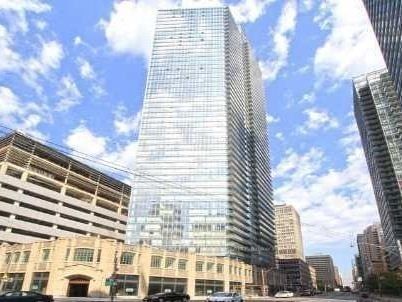 832 Bay St, unit 4103 for rent