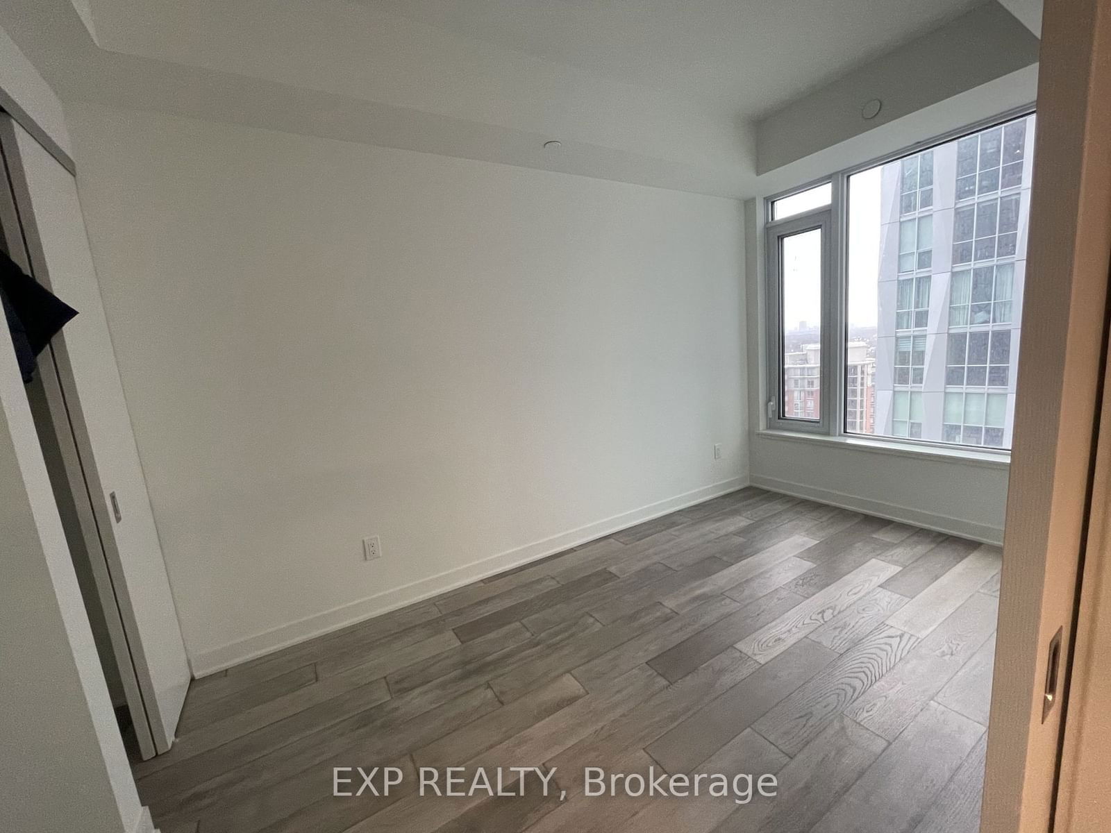 11 Yorkville Ave, unit 1106 for rent