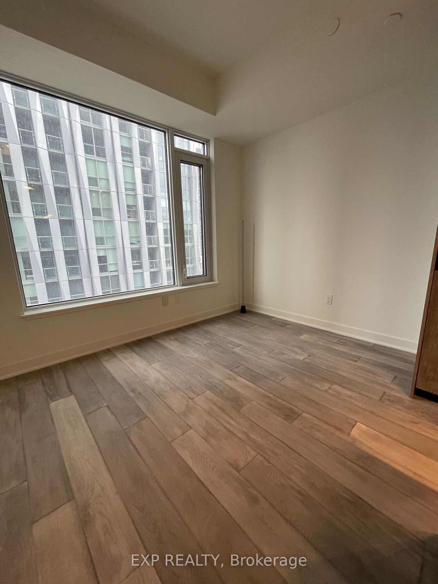 11 Yorkville Ave, unit 1106 for rent