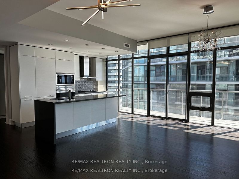 33 Charles St E, unit 4501 for rent