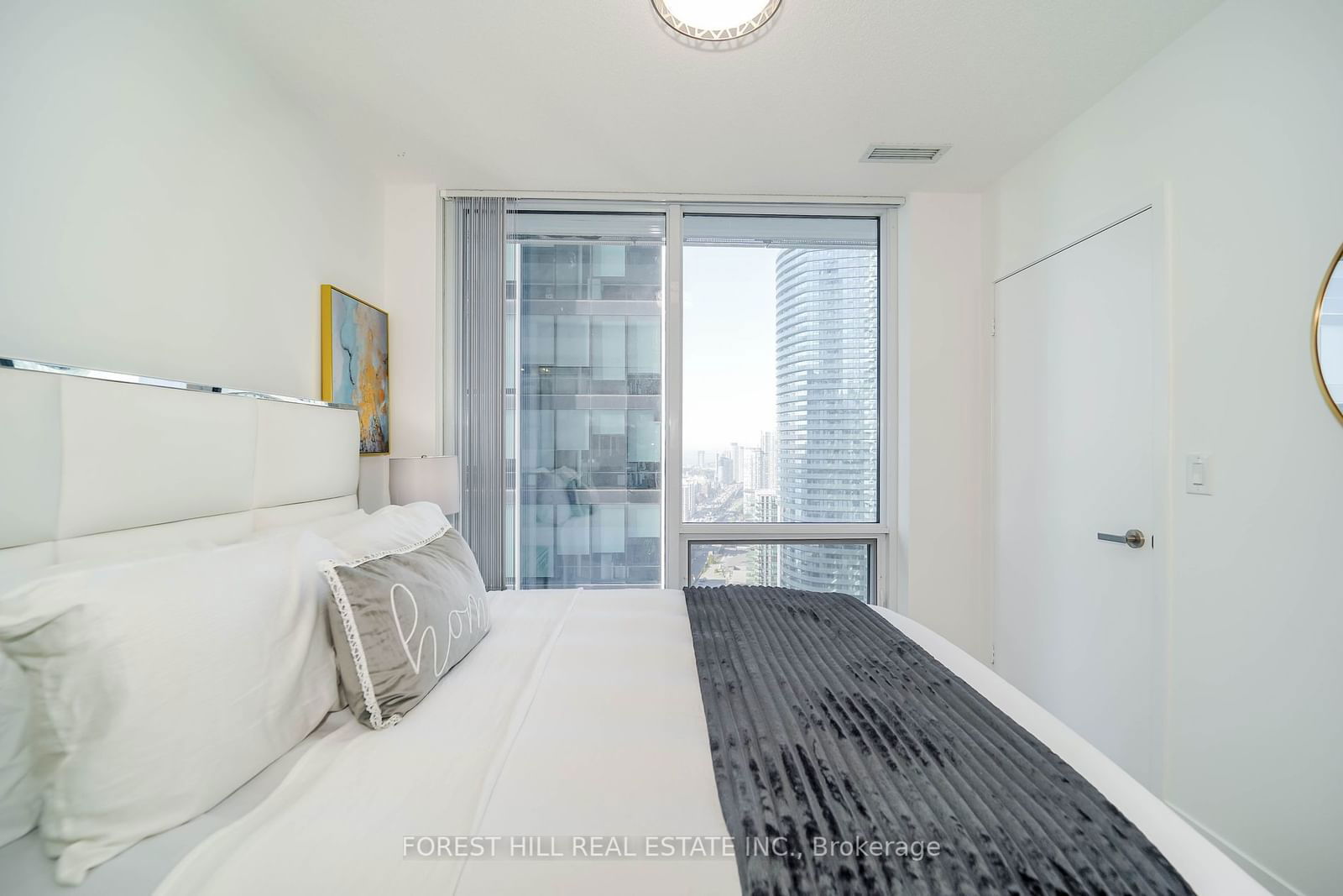 100 Harbour St, unit 3901 for sale