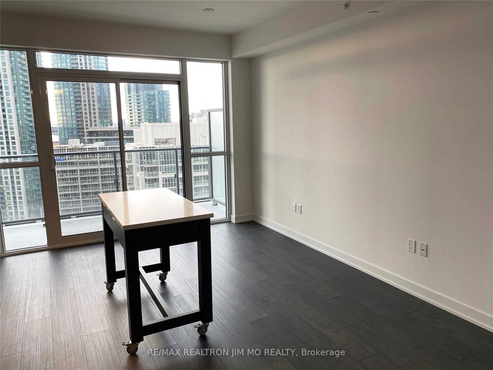 38 Iannuzzi St, unit 2102 for rent