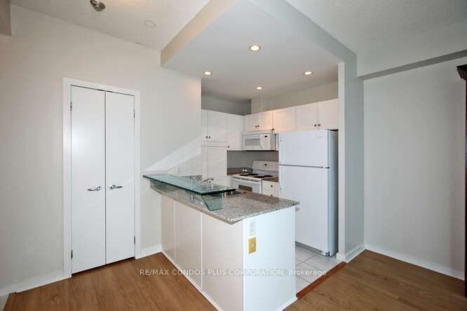 208 Queens Quay W, unit 2701 for rent