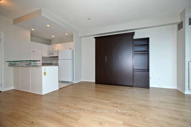 208 Queens Quay W, unit 2701 for rent