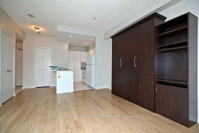 208 Queens Quay W, unit 2701 for rent