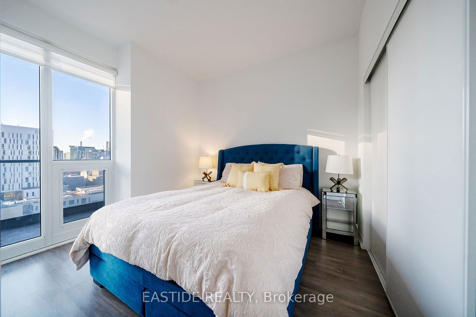 251 Jarvis St, unit 2610 for sale