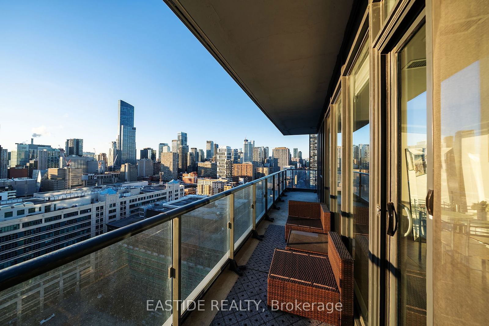 Dundas Square Gardens Condos, Downtown, Toronto