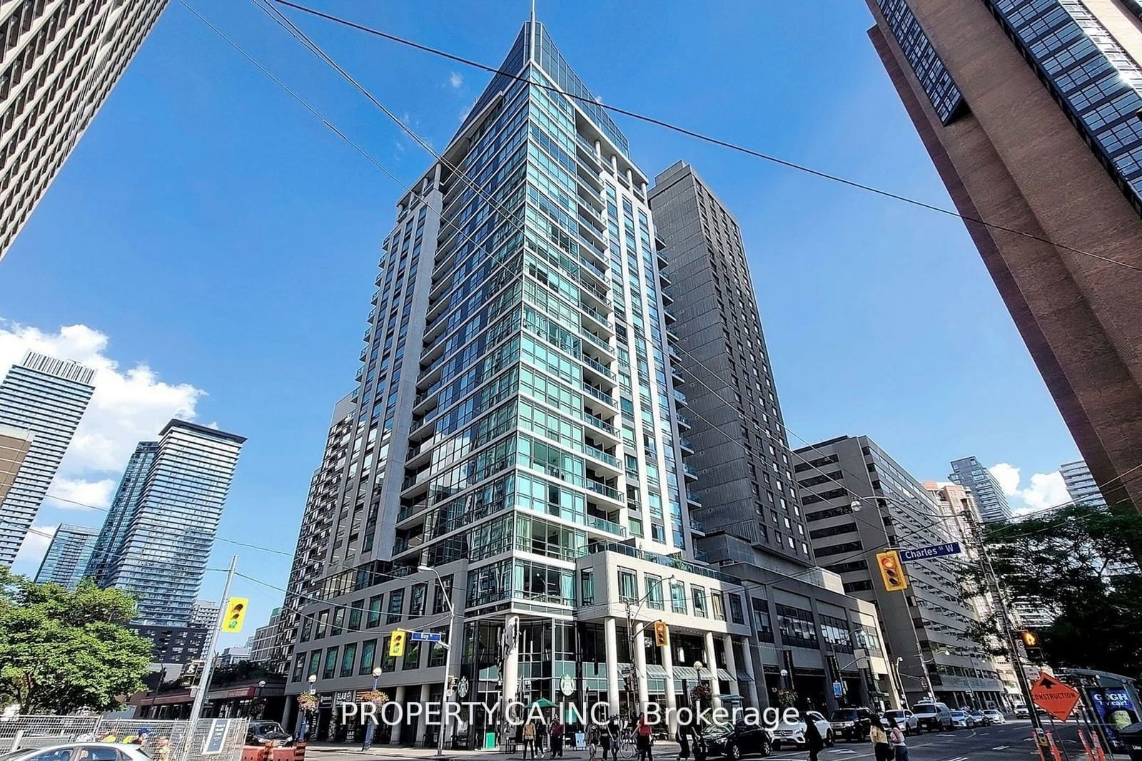 1121 Bay St, unit 301 for rent