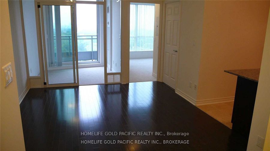 18 Holmes Ave, unit 1215 for rent