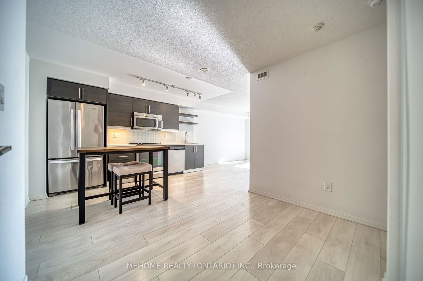 400 Adelaide St E, unit 822 for rent