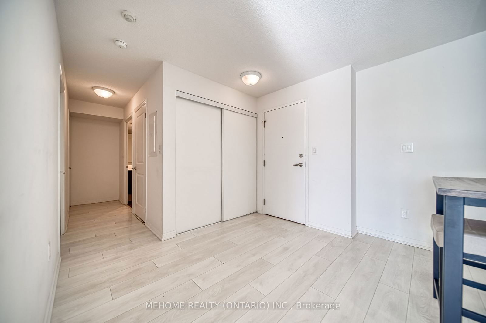 400 Adelaide St E, unit 822 for rent