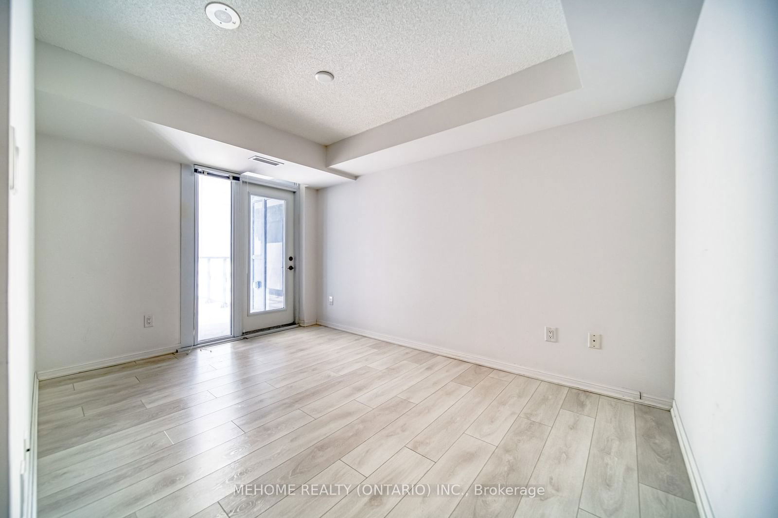 400 Adelaide St E, unit 822 for rent