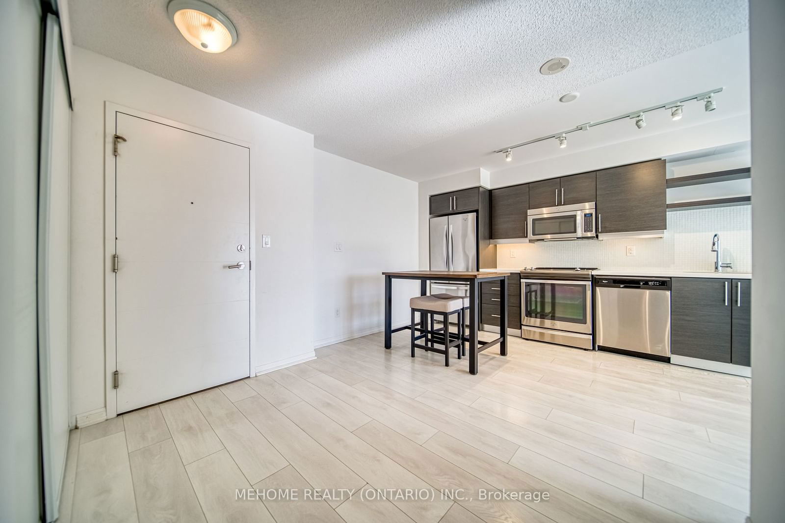 400 Adelaide St E, unit 822 for rent