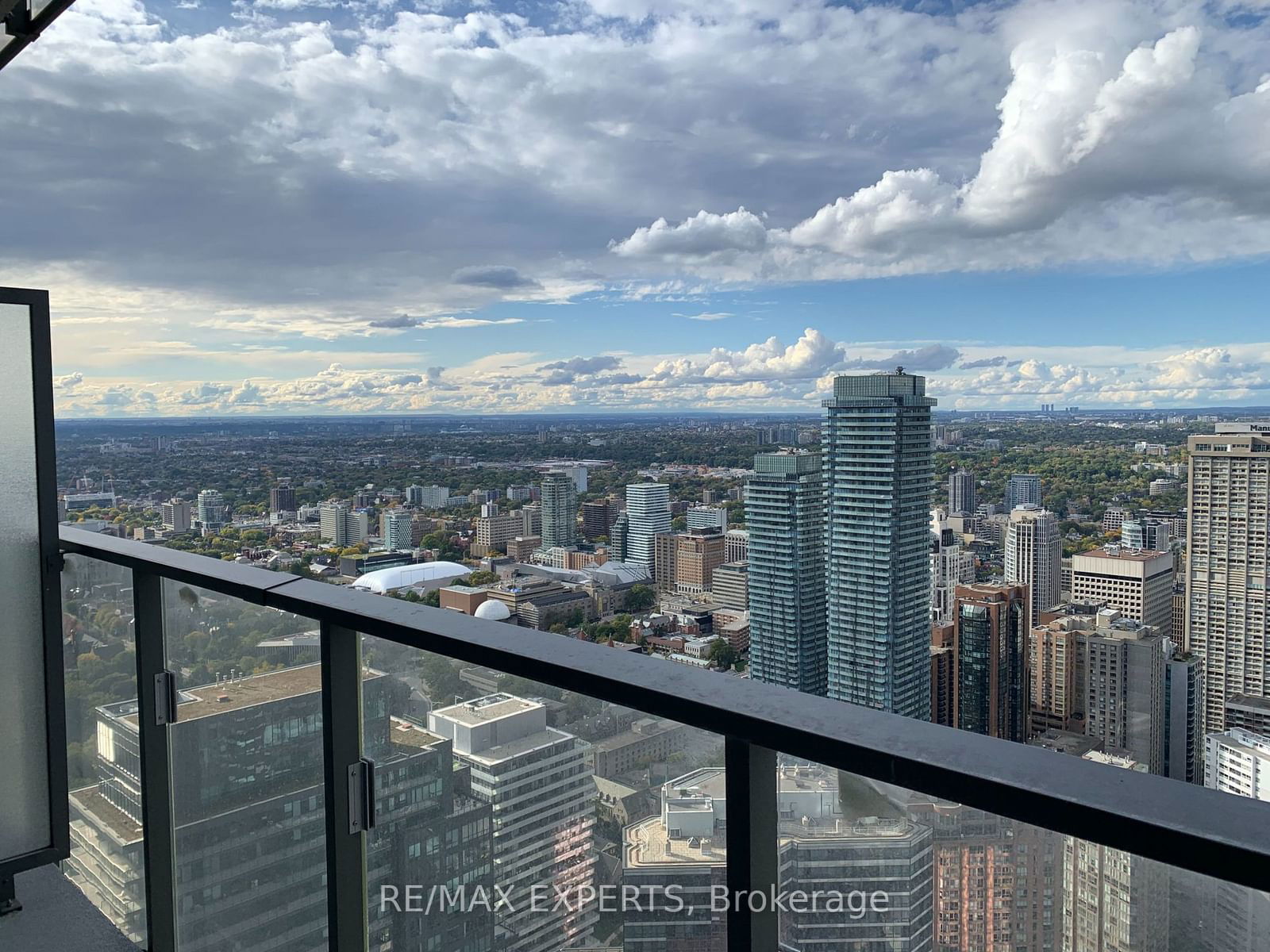 11 Wellesley St W, unit 5810 for rent