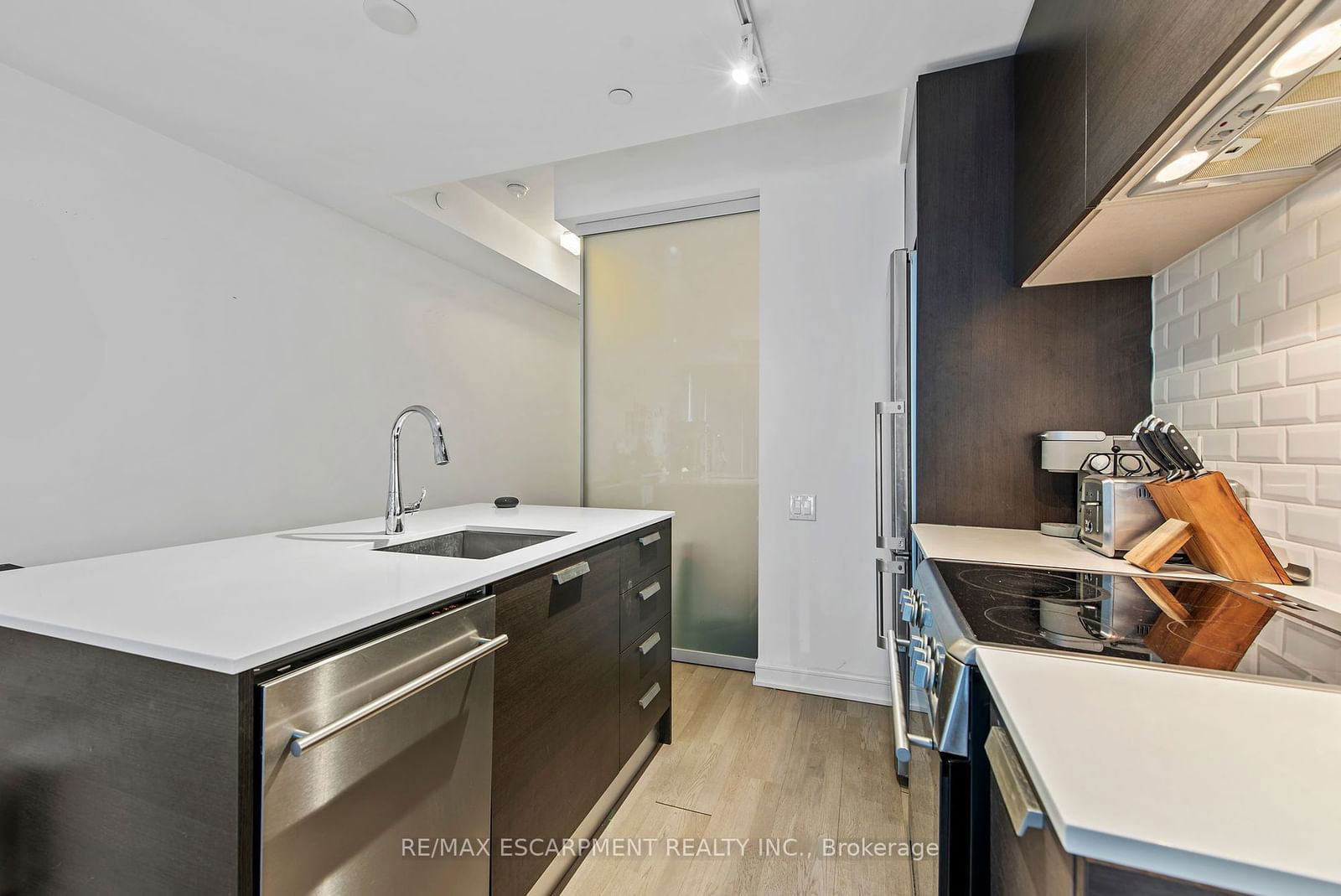 57 St Joseph St, unit 206 for sale