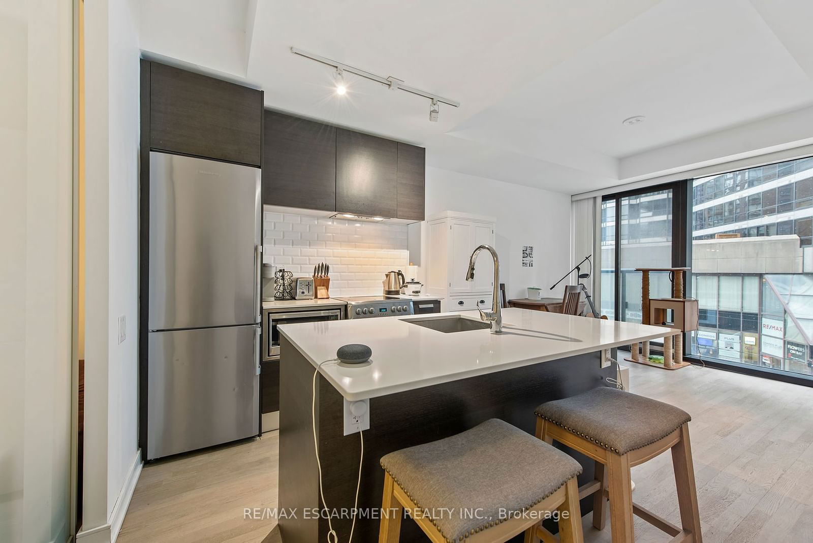 57 St Joseph St, unit 206 for sale