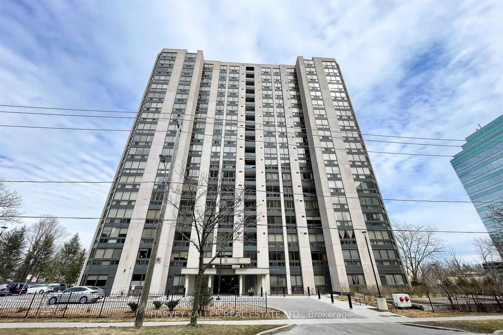 5 Kenneth Ave, unit 1706 for sale