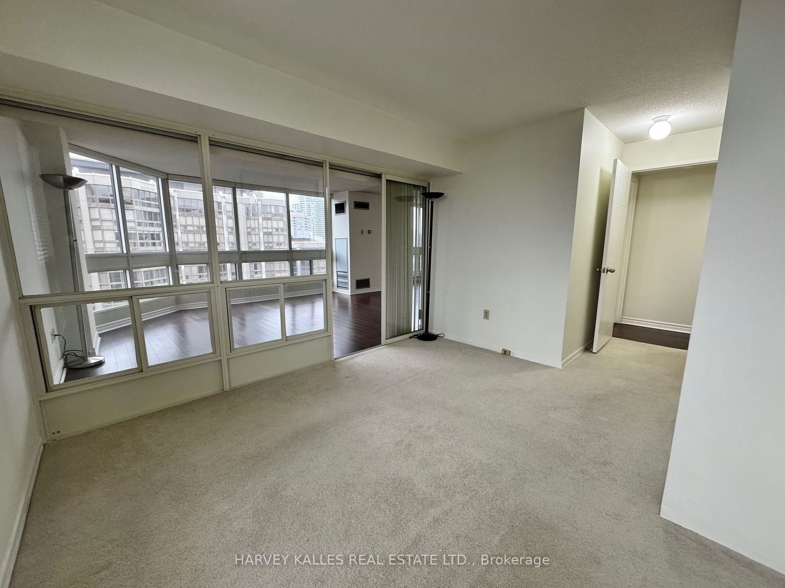 5 Kenneth Ave, unit 1706 for sale