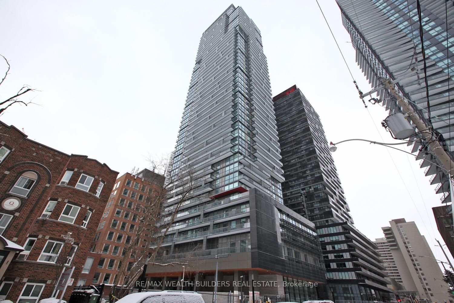 39 Roehampton Ave, unit 1404 for rent