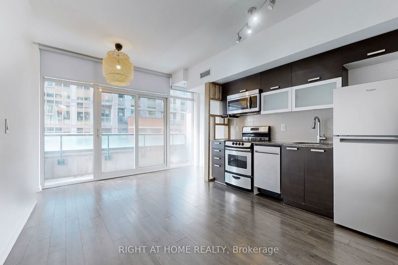 36 Lisgar St, unit 615W for rent