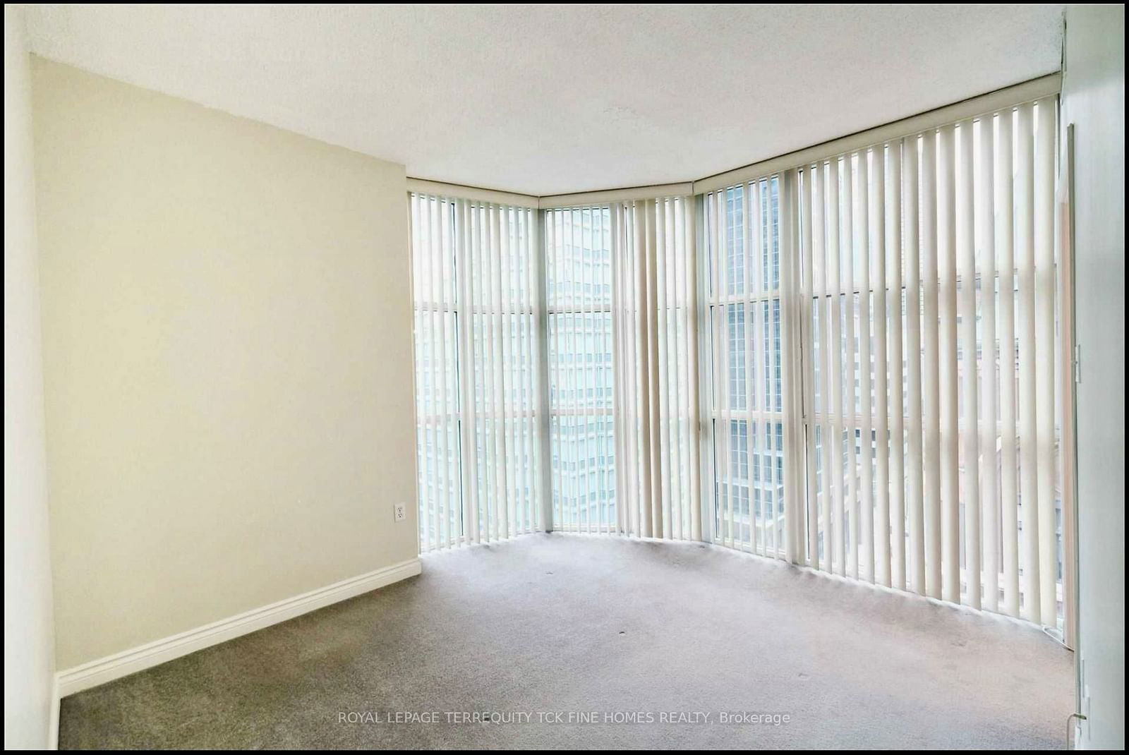 105 Victoria St, unit LPH06 for rent