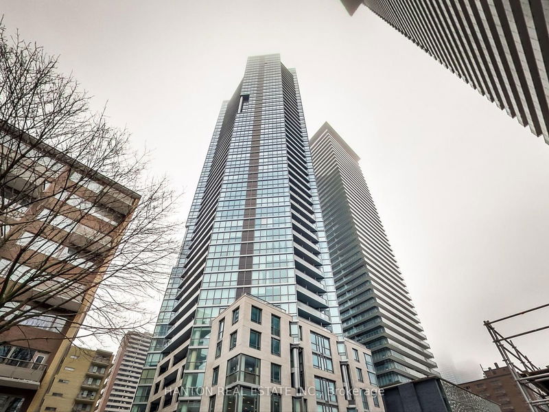 45 Charles St E, unit 4207 for rent