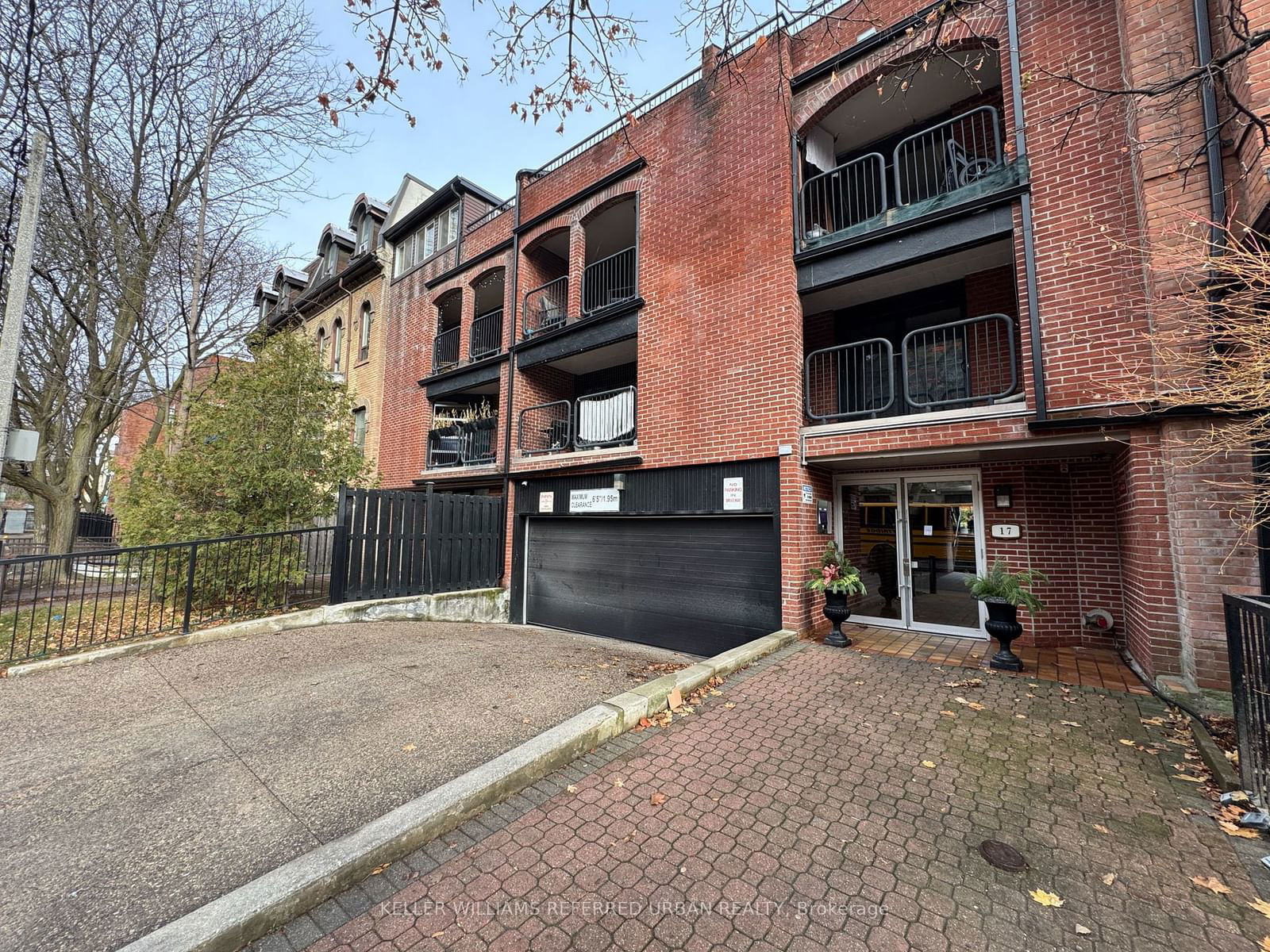 17 Pembroke St, unit 39 for rent