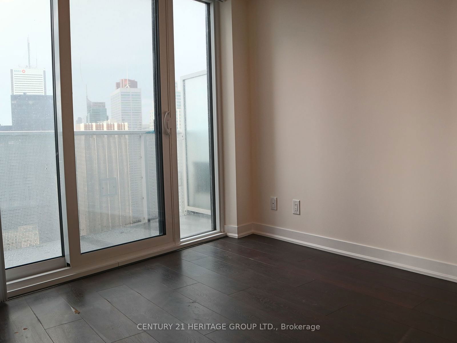 88 Harbour St, unit 5202 for rent