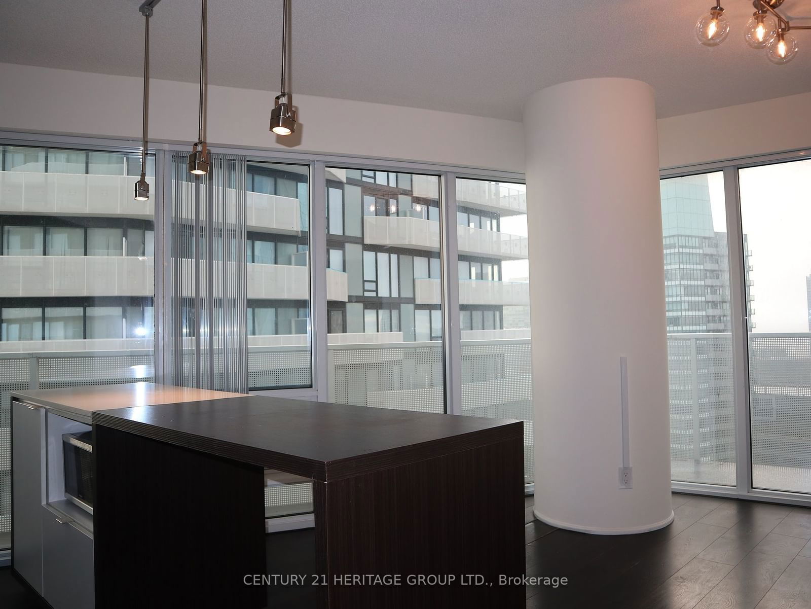 88 Harbour St, unit 5202 for rent