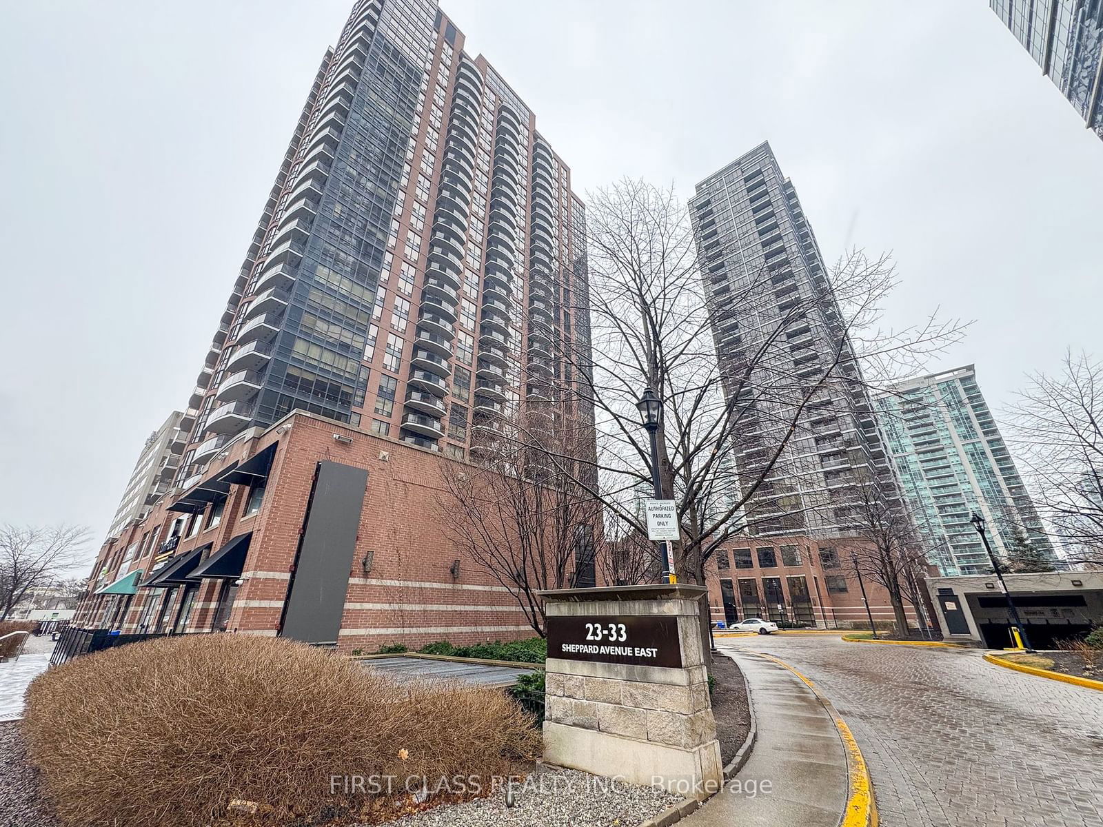 33 Sheppard Ave E, unit 1809 for rent