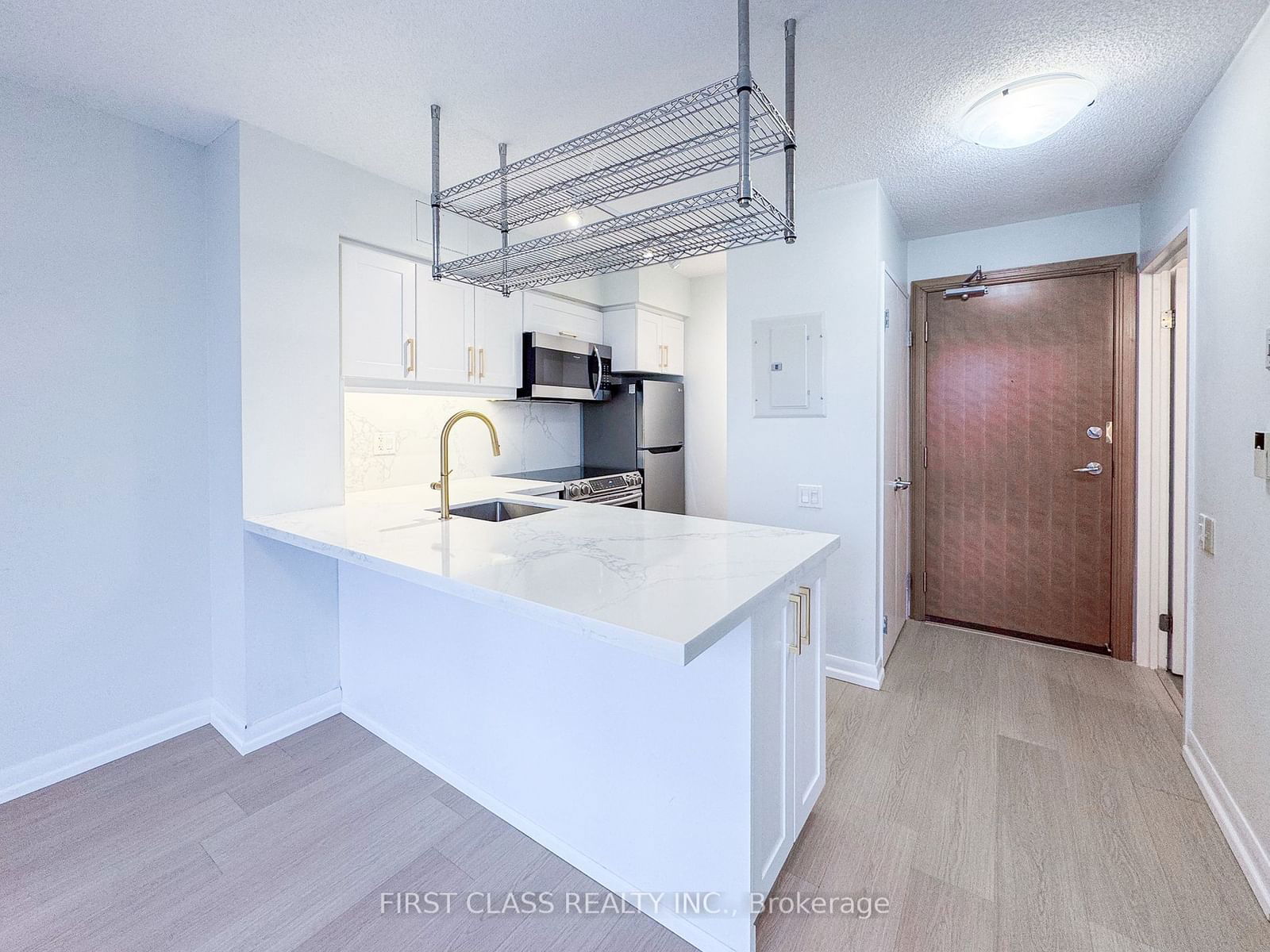 33 Sheppard Ave E, unit 1809 for rent