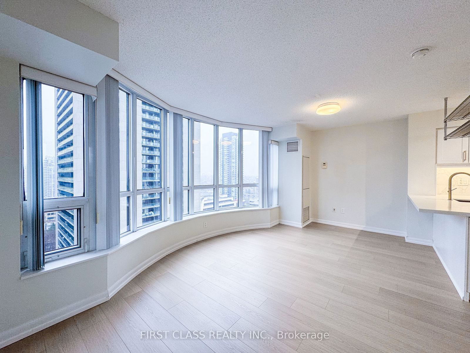 33 Sheppard Ave E, unit 1809 for rent