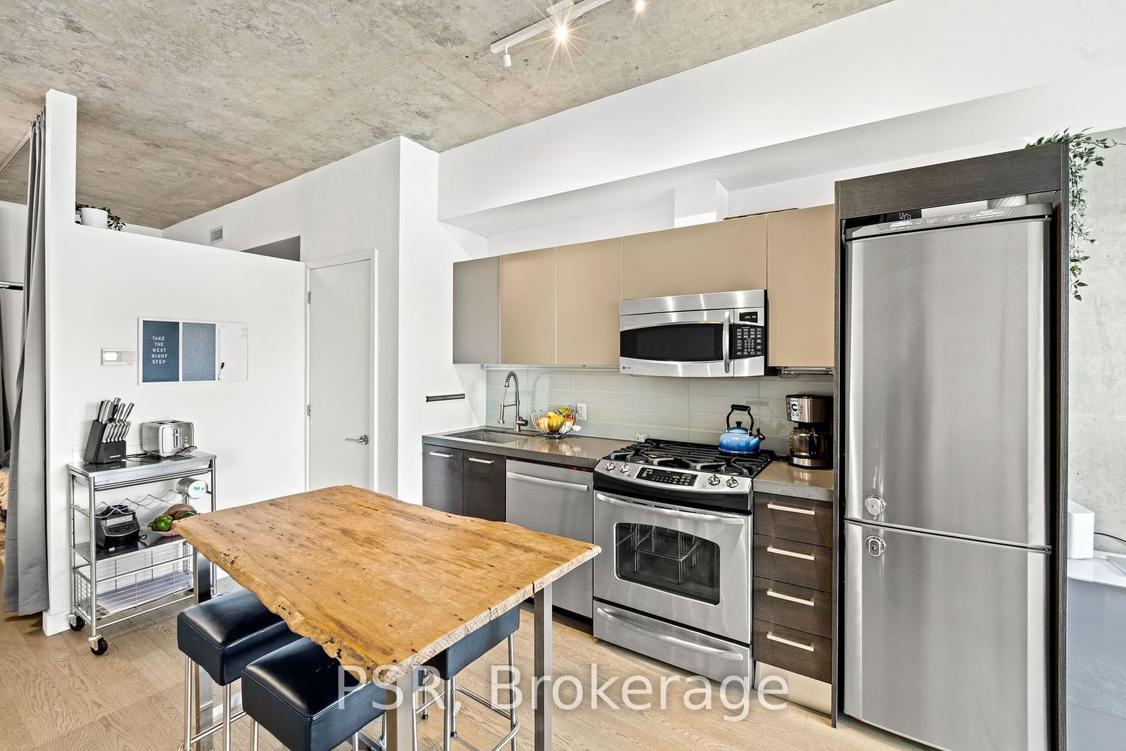 25 Stafford St, unit 613 for rent