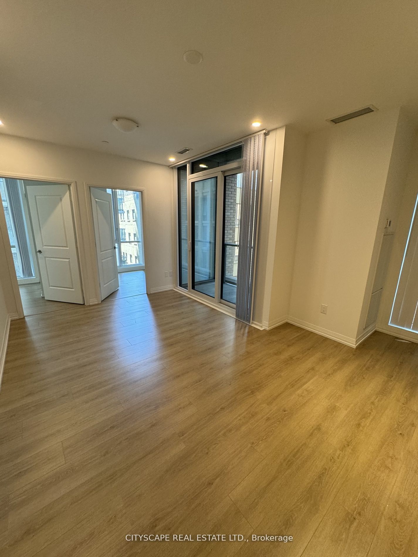 8 Widmer St, unit 2009 for rent