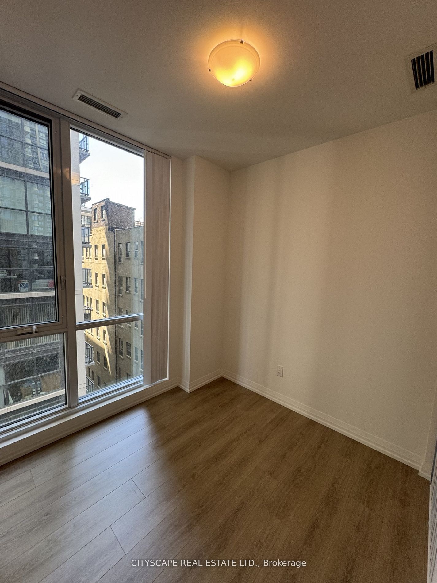 8 Widmer St, unit 2009 for rent