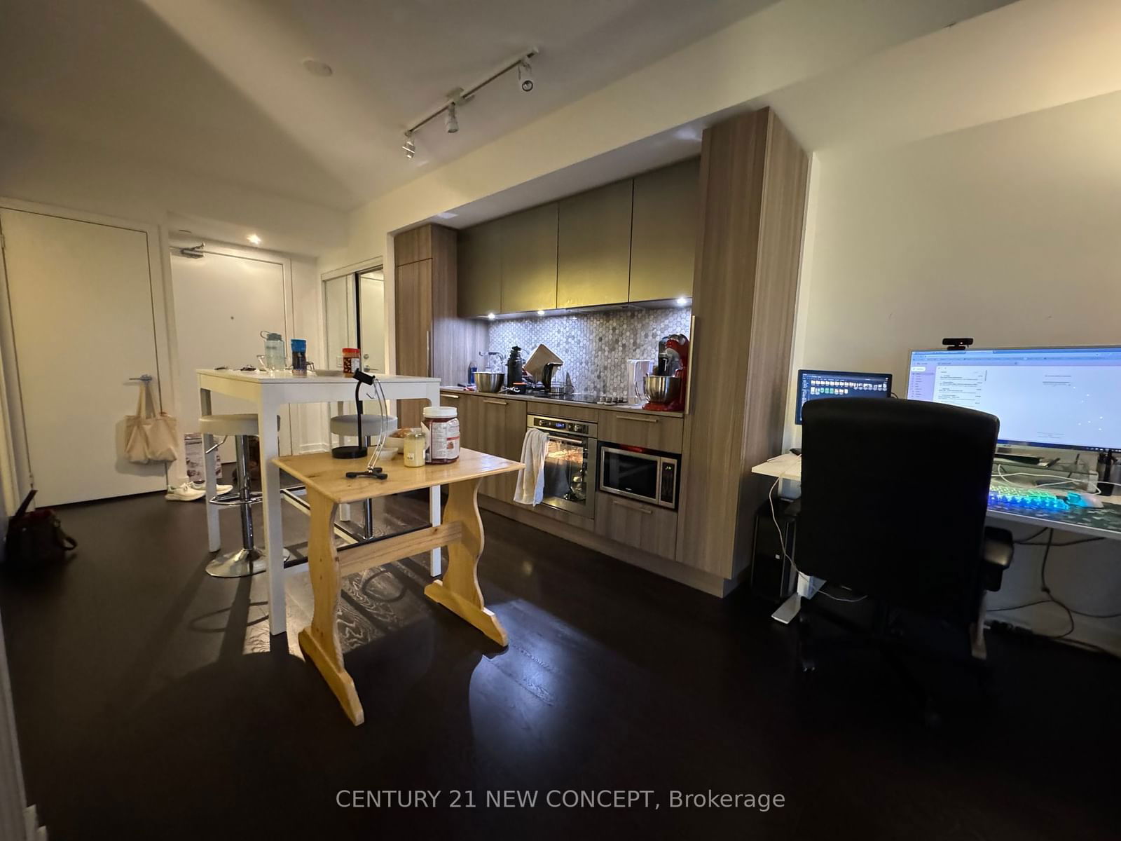 85 Wood St, unit 1007 for rent