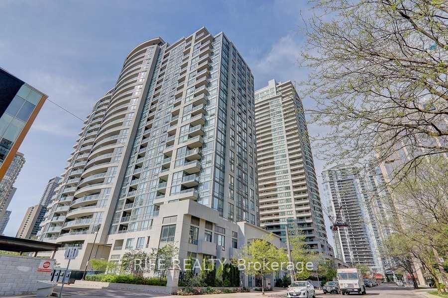 35 Hollywood Ave, unit 1121 for rent