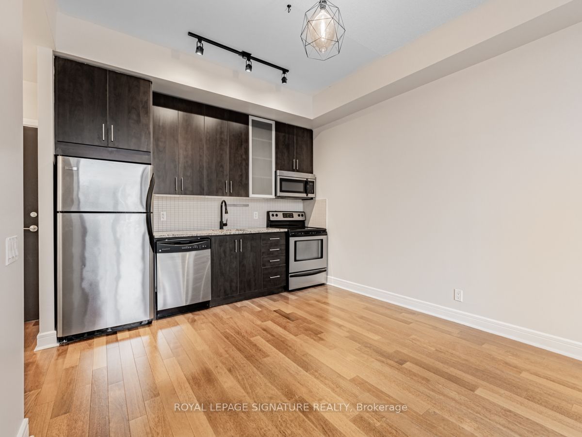 112 George St, unit 813s for sale