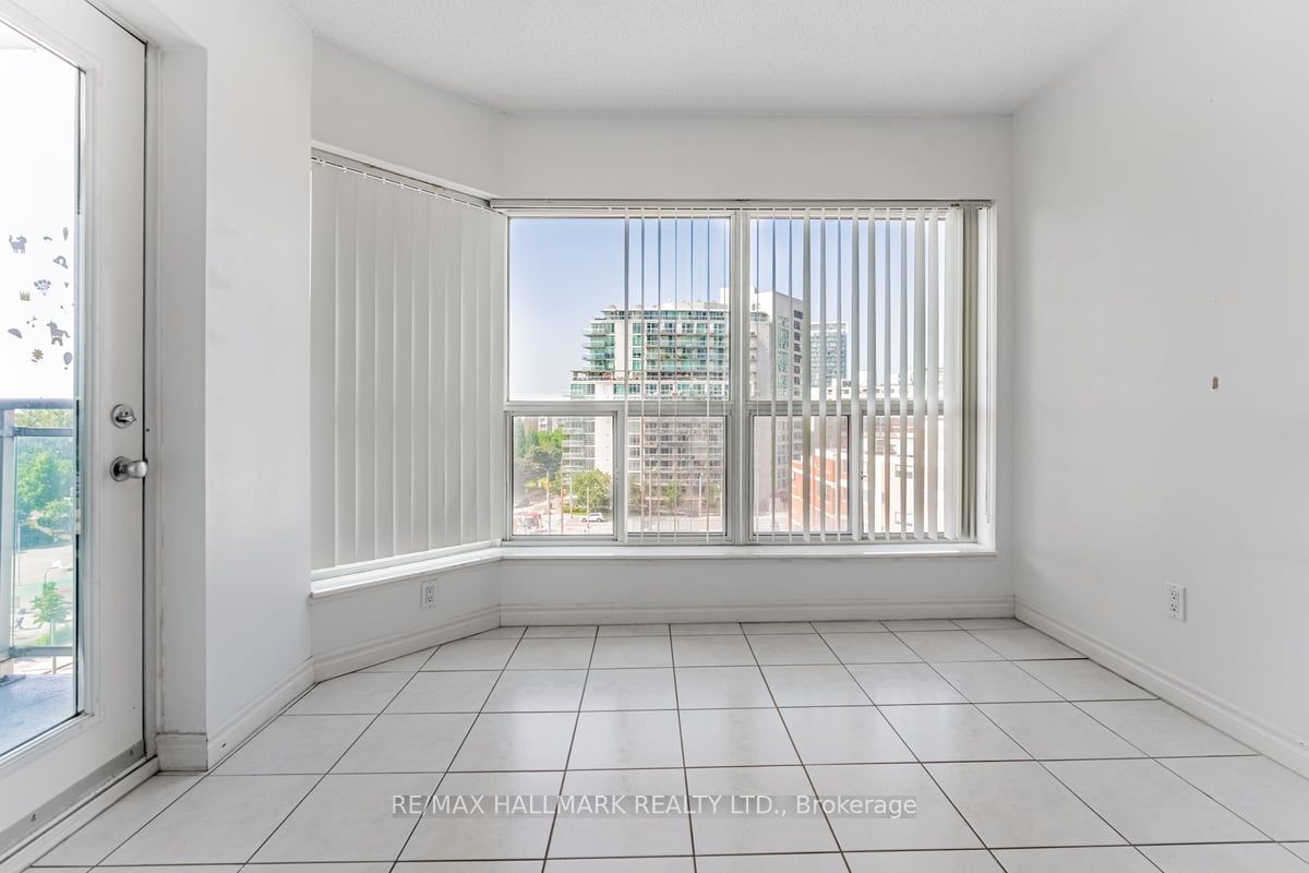 600 Queens Quay W, unit 930 for rent