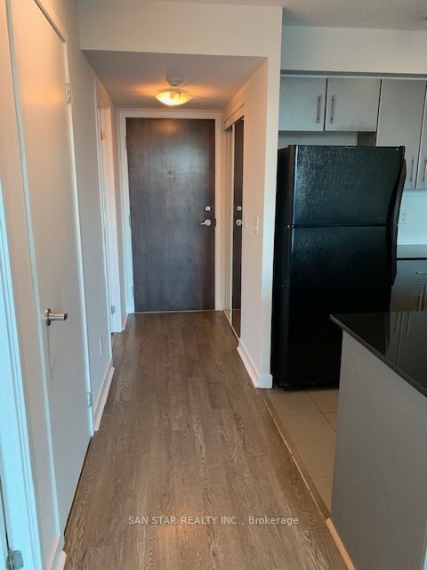 12 Yonge St, unit 803 for rent