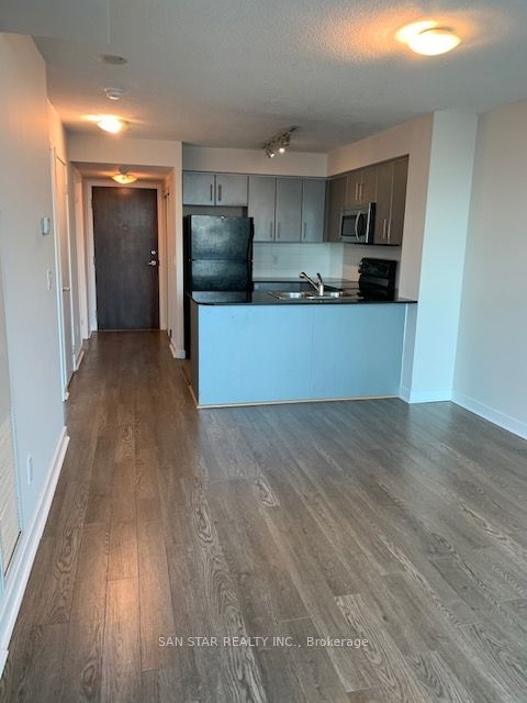 12 Yonge St, unit 803 for rent