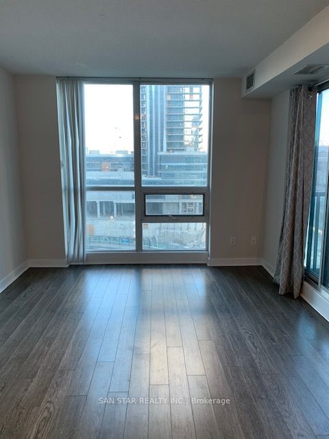 12 Yonge St, unit 803 for rent