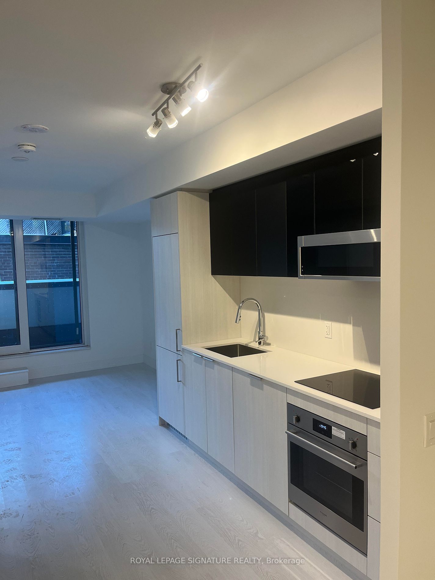 308 Jarvis St, unit 306 for rent